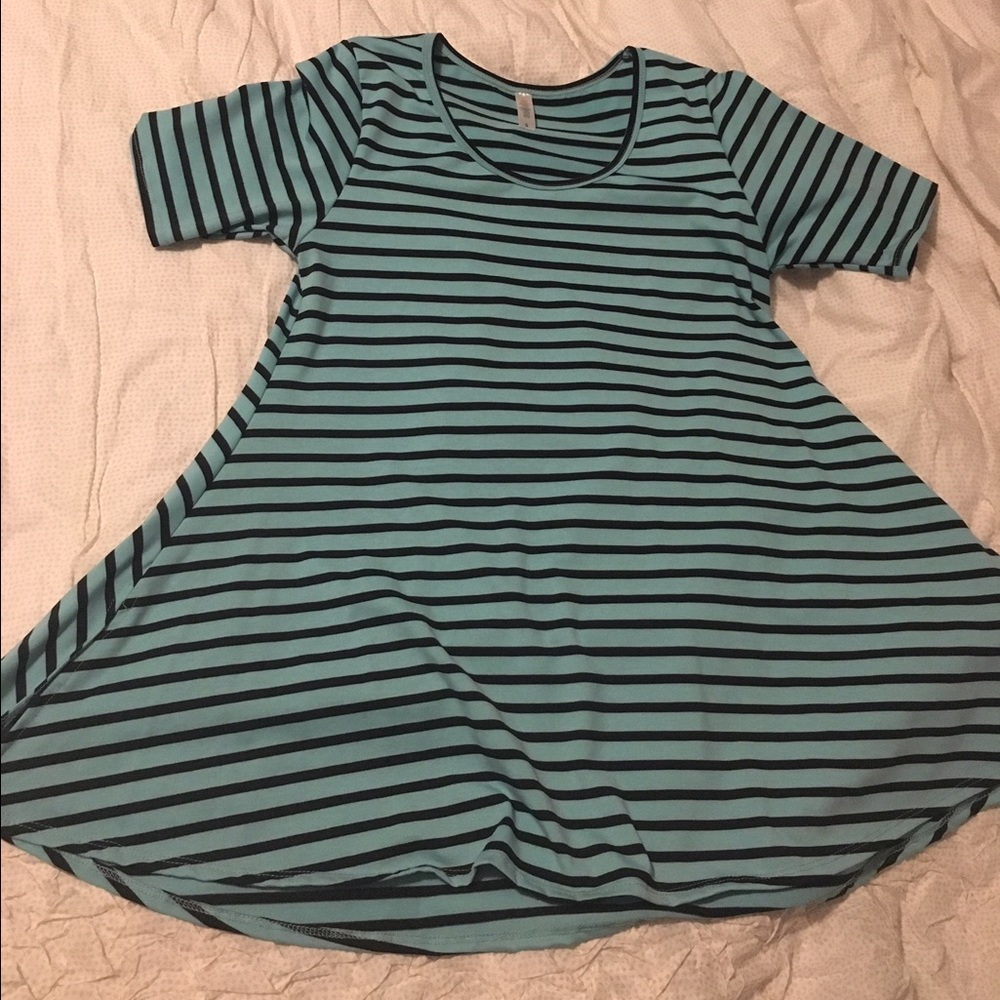 LulaRoe Perfect Tee